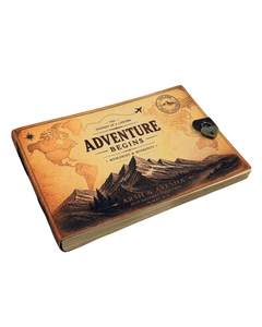 Livre personnalisé en cuir « L'aventure commence » – Album photo et carnet de souvenirs sur mesure pour voyages, mariages, écriture et scrapbooking – Cadeau pour couples - Product Image 1