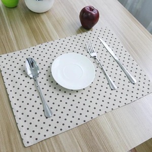 Lot de sets de table carrés modernes en coton et lin, faits main, personnalisables, écologiques, résistants à la chaleur, pour cuisine - Product Image 3