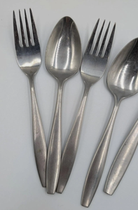 Prix ​​tentatif : Cuillère en acier miroir, design de luxe, pour usage domestique, hôtelier et repas, fabrication artisanale, vente en gros - Product Image 2