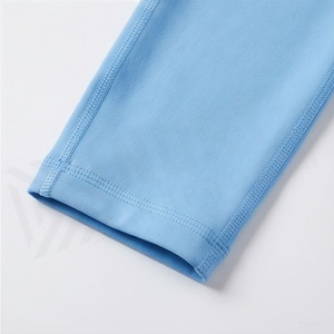 Conjunto de Yoga sin Costuras para Mujer, Color Azul Claro, Sujetador Deportivo con Espalda Cruzada, Leggings de Cintura Alta y Largo Completo - Product Image 6
