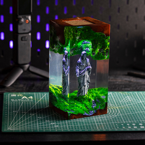 โคมไฟอีพ็อกซี่แบบกำหนดเอง, โคมไฟเรซิ่นอีพ็อกซี่, โคมไฟเรซิ่นอีพ็อกซี่สั่งทำ, โคมไฟงานศิลปะจากเรซิ่นและไม้, ไฟกลางคืนสั่งทำ, ของขวัญทำมือ, ของขวัญวันเกิด - Product Image 3