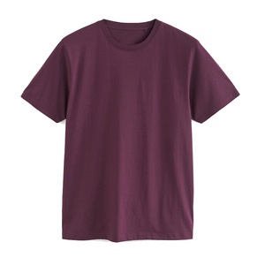 เสื้อยืดแขนสั้นสีแดงเบอร์กันดีสำหรับผู้ชาย คอกลม ทรงปกติ ผ้าเจอร์ซีย์ถัก 100% ผ้าฝ้าย ดีไซน์เรียบ - Product Image 2