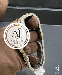 Reloj Mecánico Iced con Pulsera en Tono Oro Blanco, Esfera Redonda con Incrustaciones de Cristal, para Regalo y Exhibición - Product Image 2