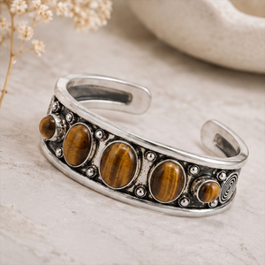 Brazalete Bohemio de Cinco Piedras de Ojo de Tigre Natural, Brazalete Ancho de Latón Hecho a Mano, Joyería Artesanal con Piedras Preciosas, Plata/Oro - Product Image 6