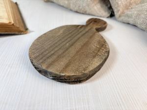 Planche à découper ronde vintage en bois massif 2026, style rustique et campagnard, avec poignée, pour la décoration de cuisine et la maison - Product Image 2