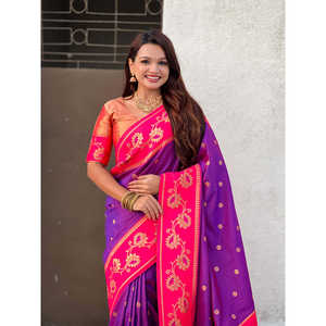 ผ้าไหมพิมพ์ลายดอกบัวสีม่วงและชมพูเนื้อนุ่มแบบอินเดียและปากีสถาน ยี่ห้อ Elite Weaves  ชุดส่าหรี ซารี - Product Image 2