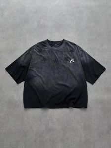 เสื้อยืดโอเวอร์ไซส์ผู้ชายแบบขายส่ง B2B ลวดลายกรดฟอก พิมพ์ลายดาวตามสั่ง คอกลม ประดับเพชร สไตล์ฮิปฮอป ทรงหลวม ระบายอากาศได้ดี สไตล์ Y2K - Product Image 4