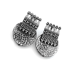 Boucles d'oreilles clous en argent sterling 925 oxydé, style tribal bohème, faites à la main, vintage, ethniques, bijoux statement du Rajasthan - Product Image 4