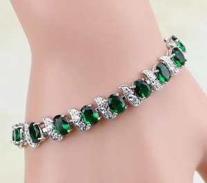 Pulsera con Dije de Esmeralda de Diseño Elegante, Plata de Ley, Corte Esmeralda, Joyería Premium, Estilo Lujoso - Product Image 2