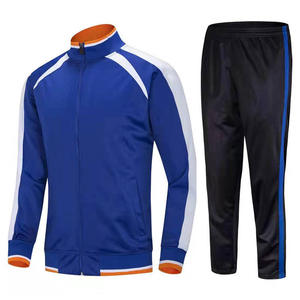 Ensemble de survêtement deux pièces pour homme en polaire technique polyester, avec sweat à capuche zippé et pantalon de jogging - Product Image 2