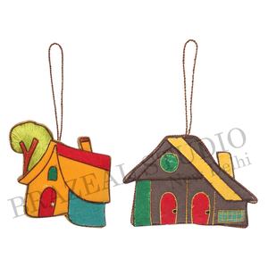 Adornos Navideños Personalizados de Terciopelo y Satén Hechos a Mano por Brazeal Studio, Ecológicos, con Cuentas Bordadas y Hilos Dorados de Fábrica - Product Image 6