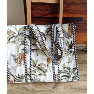 Sac fourre-tout matelassé pour femme, imprimé à la main en Inde, motif jungle multicolore, idéal pour l'hiver et l'été, pour le shopping et le transport sur l'épaule - Product Image 1