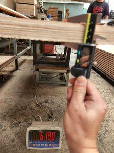 Contrachapado para Pisos de Contenedores de Carga de 28 mm de Espesor, Piso de Madera con Pegamento WBP - Product Image 4