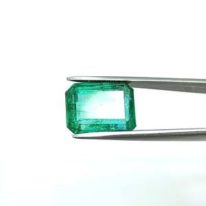 Émeraude octogonale verte de 7,91 carats provenant de Zambie, pierre précieuse non montée - Product Image 3