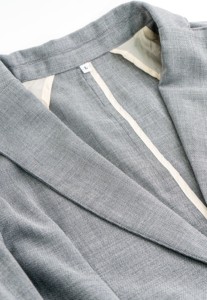 Blazer de Hombre Estilo Británico, Cuello de Solapa, Corte Regular, Antiarrugas, Tejido de Poliéster, Color Gris - Product Image 6