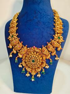 Collar de templo tradicional con trabajo Nakshi, acabado en oro antiguo, con incrustaciones de piedra Kemp, para novia, estilo étnico, para compromiso o aniversario - Product Image 2