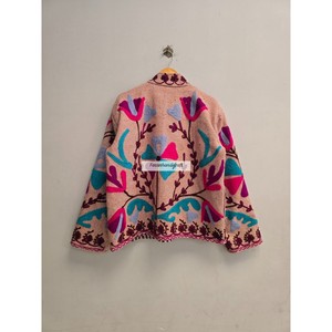 Veste en coton 100% Suzani, broderie ouzbèke, tissu en jute, veste courte unisexe avec deux poches latérales, manteau pour femme - Product Image 5