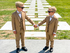 Ensemble de costume 3 pièces kaki pour garçons avec gilet et nœud papillon – Tenue formelle pour fête de mariage pour enfants - Product Image 2