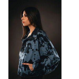 Chaqueta vaquera para mujer, estilo camionero, con estampado tie-dye, cuello alto, abotonada, manga larga, informal, para otoño, longitud regular - Product Image 6