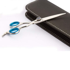 Tijeras Profesionales para Cortar Cabello KAAMIR INSTRUMENTS, Acero Inoxidable 6CR13, Hoja Afilada, para Diestros, Mango Mediano - Product Image 2