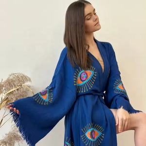 Couleur bleue Suzani robe brodée à la main robe élégante pour femmes et filles - Product Image 1