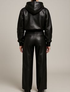 Ensemble de survêtement premium pour femme en cuir PU noir – Sweat à capuche entièrement zippé et pantalon large – Tenue décontractée deux pièces en cuir - Product Image 6