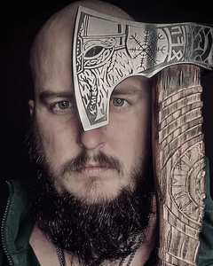 Hacha de doble cabeza de acero de alto carbono, forjada a mano, robusta, con mango de madera personalizable, para uso táctico y bushcraft, 22'' de longitud total. - Product Image 4