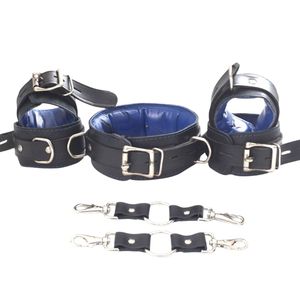 Conjunto de Arnés de Bondage de Cuero con Esposas, Collar y Conectores - Product Image 3
