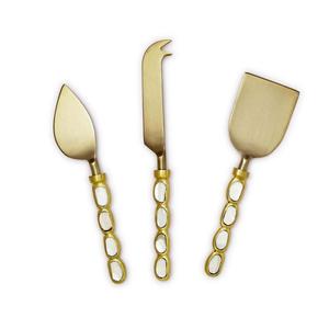 Coffrets de couteaux à fromage de luxe, finition dorée, acier inoxydable, pour servir des gâteaux au fromage, couverts de qualité supérieure pour les mariages, les événements et les fêtes. - Product Image 2