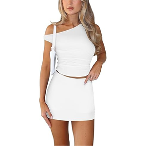 Conjunto de Top Corto Asimétrico Blanco de un Solo Hombro y Minifalda, Color Sólido, Ropa Sexy para Club, Atuendo de Verano para Mujer - Product Image 1