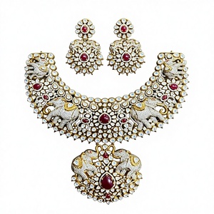 Parure de bijoux indiens pour mariée avec motif éléphant, collier ras-du-cou de mariage en CZ et Kundan, disponible en OR/ARGENT/BRASS - Product Image 1