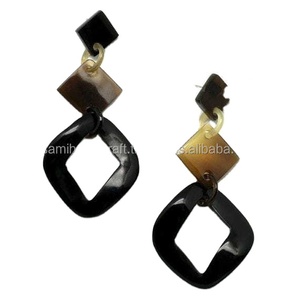 Pendientes de Cuerno de Búfalo Estilo Vintage Hechos a Mano de Alta Calidad, Aleación de Metal Precioso con Certificación IGI, Origen Ético, Clásicos - Product Image 2