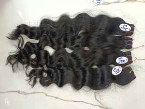 Extensiones de Cabello Humano Remy Virgen Indio Ondulado, Doble Trama a Máquina, Todos los Colores Aptos, Puntas de Una Sola Capa para Tejido de Cabello - Product Image 3