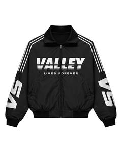 ชุดเสื้อแจ็คเก็ตและกางเกงขาสั้นกันลมหลากสี รุ่น Multi Color Valley Sport VS |   เสื้อแจ็คเก็ตซิปโอเวอร์ไซส์และกางเกงขาสั้น |   ชุดสตรีทแวร์เข้าชุด OEM รับผลิตแบรนด์ส่วนตัว - Product Image 4