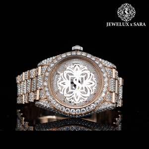 Reloj de Diamantes Moissanite con Incrustaciones de Oro, Fabricado en India, para Moda Urbana y Estilo de Vida, Disponible a Precio de Fábrica - Product Image 1