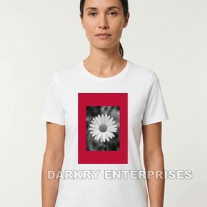 Camiseta de Mujer de Corte Holgado con Estampado Personalizado, Color Beige, Fabricada en Algodón Suave, Venta al Por Mayor para Boutiques - Product Image 2