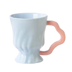 Fantástica taza de cerámica con colores suaves y una estética relajante, una linda taza de regalo ideal para amigos, parejas y seres queridos. - Product Image 1