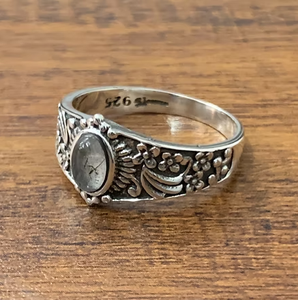 <b>Moonstone</b> Flower <b>Ring</b> 3.6 Grams Elegant and Unique 925 sterling silver vintage <b>ring</b> Handmade - Product Image 2