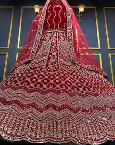 Lehenga de mariée en velours certifié, lourd, avec des broderies complètes, des détails complets, une grande ampleur et six couleurs pour les mariages et les occasions festives - Product Image 2
