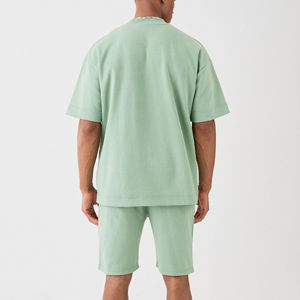 Ensemble décontracté deux pièces pour homme : T-shirt à manches courtes en coton bouclette respirant et short – Collection été - Product Image 2