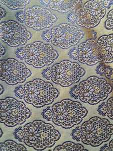 Tissu brocart traditionnel avec finition métallique tissée style kinkhab - Product Image 1