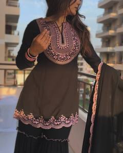 Traje Sharara Moderno Negro de Georgette Sintético, Conjunto de Salwar Kameez Bordado con Dupatta para Bodas, Graduaciones, Diwali y Fiestas para Mujer - Product Image 3