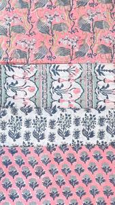 Tela de Algodón Estampada con Flores Rosas de Primera Calidad, Textil Tradicional Indio para Confección de Vestidos, Ropa de Moda y Decoración del Hogar - Product Image 2