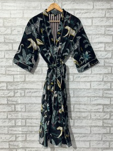 Kimono de Terciopelo Floral Hecho a Mano, Chaqueta de Novia con Cuello en V y Cierre de Cordón, Transpirable, de Secado Rápido y Lavable a Máquina - Product Image 2