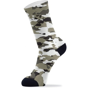 Chaussettes de sport basses pour hommes de qualité supérieure, couleur unie, respirantes, en coton, antidérapantes, chaussettes athlétiques uniques - Product Image 3