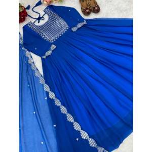 Vestido Anarkali Azul de Poliéster con Dupatta de Bhojal Fashion Designer, Talla L, Estilo para Fiestas - Product Image 4