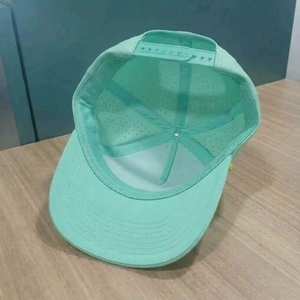 Gorra de Golf Personalizada OEM ODM de 5 Paneles con Logotipo Perforado Cortado a Láser, Parche Ajustable, Sombrero para Exteriores, Marca Privada, Bajo MOQ, Pedido al por Mayor - Product Image 5