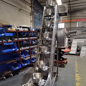 Automatische komvormige voedselveilige emmerlift voor het hijsen van korrels en vaste producten - Product Image 4