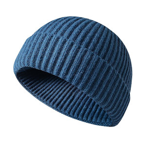 Bonnet unisexe noir en tricot torsadé à motif animalier, 100 % acrylique, pour l'hiver, décontracté, pour adultes, avec revers côtelé et broderie - Product Image 3