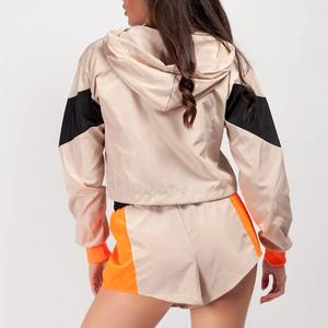 Conjunto Deportivo Corto Personalizado para Mujer, Chaqueta Cortavientos y Pantalones Cortos, Dos Piezas, Unisex - Product Image 3